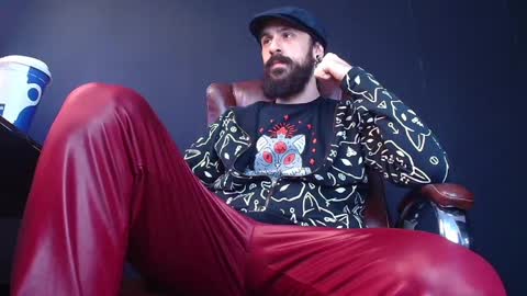 Snapshot of axelcolton chatting on 03.10.25 AxelColton online show from 03.10.25