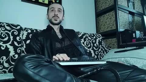 Snapshot of axelcolton chatting on 09.18.25 AxelColton online show from 09.18.25