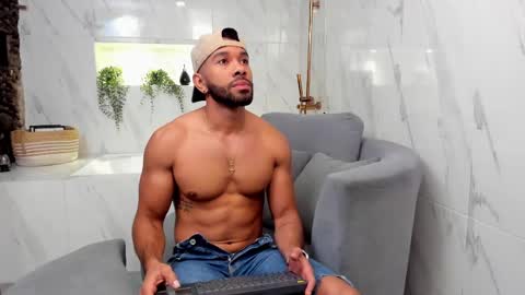 Snapshot of axelgowther_ chatting on 02.17.25 Axel Gowther online show from 02.17.25