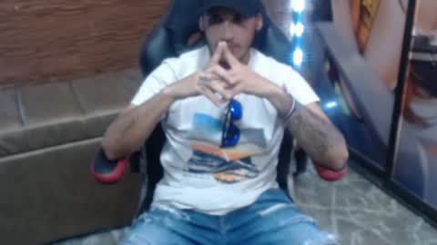 Snapshot of axell_cross2 chatting on 02.12.25 Axell Cross2 online show from 02.12.25