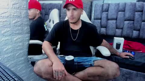 Snapshot of axell_cross2 chatting on 02.26.25 Axell Cross2 online show from 02.26.25