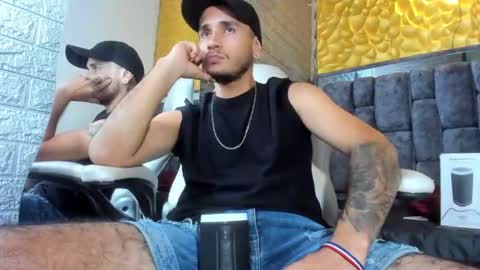 Snapshot of axell_cross2 chatting on 03.04.25 Axell Cross2 online show from 03.04.25