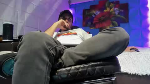 Snapshot of axell_cross2 chatting on 02.12.26 Axell Cross2 online show from 02.12.26