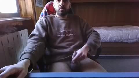 Snapshot of axelxidan chatting on 12.28.24 Axel online show from 12.28.24