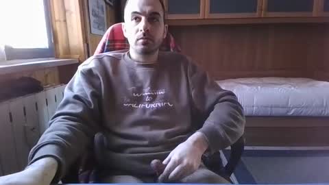 Snapshot of axelxidan chatting on 12.29.24 Axel online show from 12.29.24