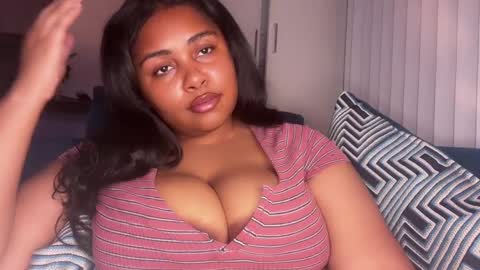 Snapshot of ayacolada chatting on 12.20.24 Aya online show from 12.20.24