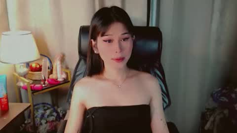 Snapshot of ayahoshilovesyou chatting on 05.18.26 AYAHOSHILOVESYOU online show from 05.18.26
