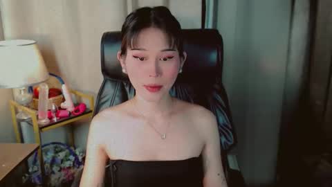 Snapshot of ayahoshilovesyou chatting on 05.20.26 AYAHOSHILOVESYOU online show from 05.20.26
