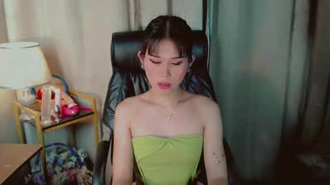 Snapshot of ayahoshilovesyou chatting on 05.21.26 AYAHOSHILOVESYOU online show from 05.21.26