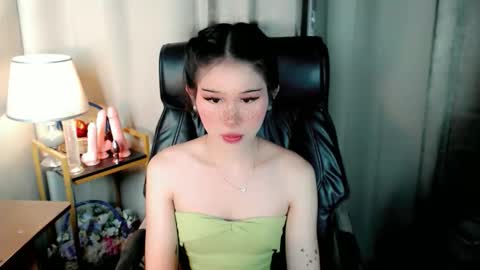 Snapshot of ayahoshilovesyou chatting on 05.23.26 AYAHOSHILOVESYOU online show from 05.23.26