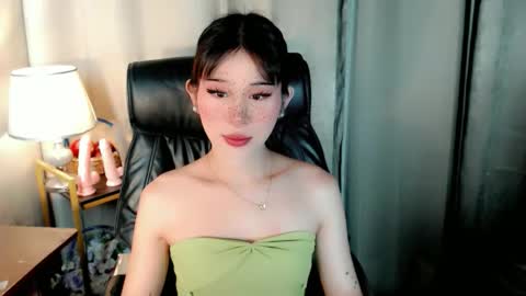 Snapshot of ayahoshilovesyou chatting on 05.28.26 AYAHOSHILOVESYOU online show from 05.28.26