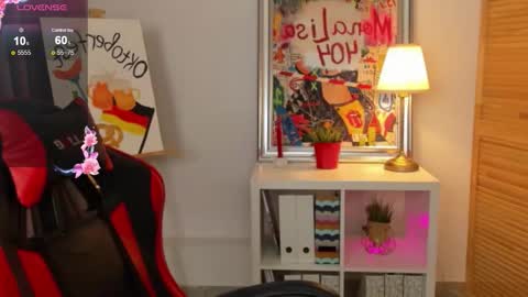 Snapshot of ayakskalermons chatting on 09.30.25 ayaks online show from 09.30.25