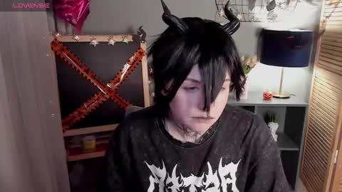 Snapshot of ayakskalermons chatting on 10.28.25 ayaks online show from 10.28.25