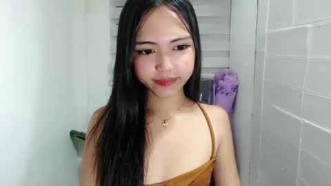 ayalvrs18 online show from 12.21.24