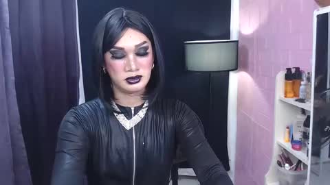 Snapshot of ayamiller chatting on 02.19.25 aya online show from 02.19.25