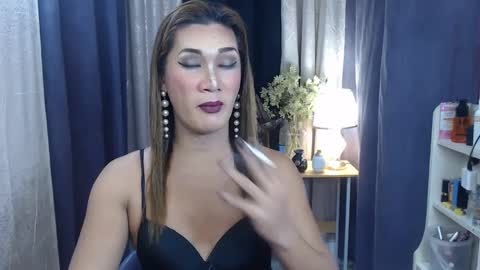 Snapshot of ayamiller chatting on 03.02.25 aya online show from 03.02.25