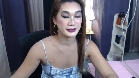 Snapshot of ayamiller chatting on 03.08.25 aya online show from 03.08.25