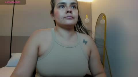 Snapshot of ayla13_ chatting on 07.15.26 Alyda Jaramillo online show from 07.15.26