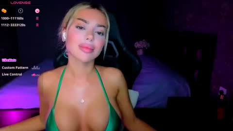 Snapshot of ayla_demir chatting on 07.20.26 Ayla Demir online show from 07.20.26