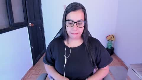 SandyMODELINDEPENDIENT online show from 02.02.25