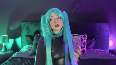 Aylen online show from 01.25.25