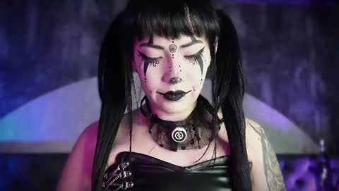 Snapshot of aylen_darkmoor chatting on 06.19.26 Aylen online show from 06.19.26