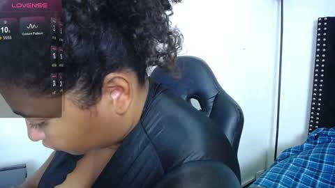 Snapshot of ayliinn_ chatting on 03.02.25 Ayliinn online show from 03.02.25