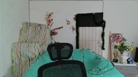 Snapshot of aylin_diazz chatting on 05.20.26 Aylin online show from 05.20.26