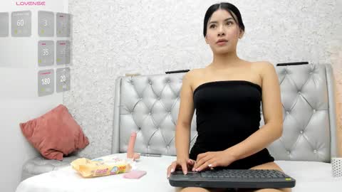 Snapshot of aylin_parker16 chatting on 03.12.26 Aylin online show from 03.12.26