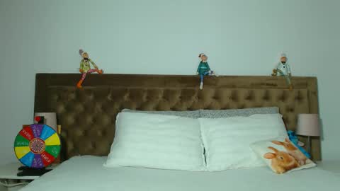 Aylin online show from 11.04.25