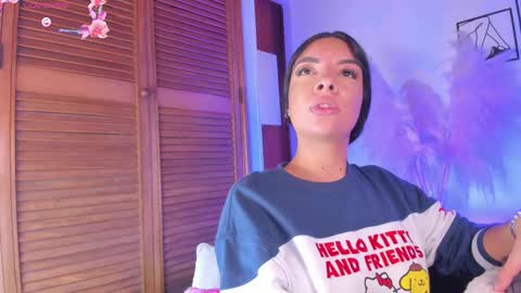 Aylin  online show from 09.30.25