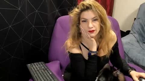 Dominatrix Queen online show from 02.18.25