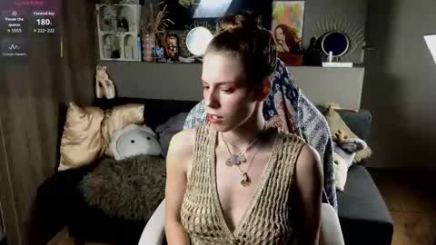 Ayreen Moore online show from 09.23.25