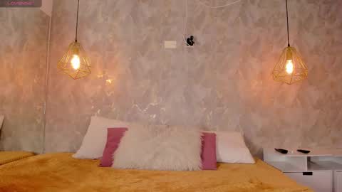 Snapshot of ayrix_angels chatting on 11.10.25 ayrix angels online show from 11.10.25