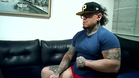 Snapshot of ayrton_naffah2 chatting on 12.30.24 Ayrton naffah2 online show from 12.30.24