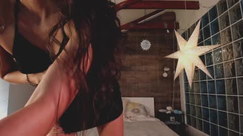 azaliaswallows online show from 01.22.25