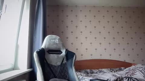 Snapshot of azazelmax chatting on 10.17.25 azazelmax online show from 10.17.25