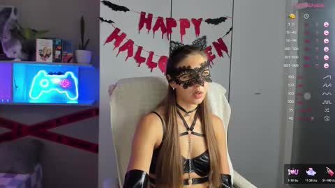 Snapshot of azeliaclark chatting on 10.24.25 Sofia online show from 10.24.25