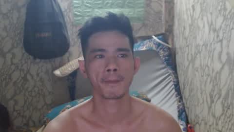 Snapshot of azn_philip chatting on 12.25.24 Philip online show from 12.25.24