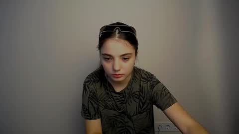 azumi_chan_ online show from 09.25.25