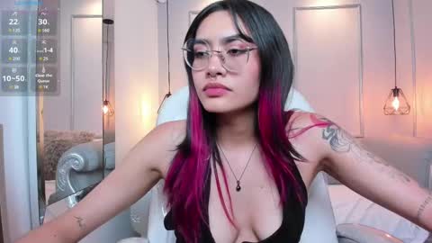 Azura online show from 03.04.25