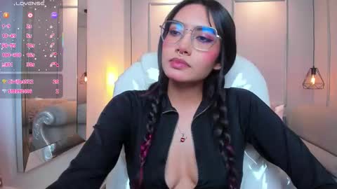 Azura online show from 10.15.25