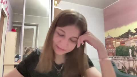 Snapshot of azzieheberly chatting on 06.22.26 Niki online show from 06.22.26