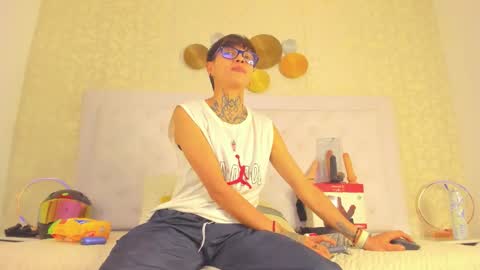 Snapshot of b3k_afrodict chatting on 09.15.25 Anny online show from 09.15.25