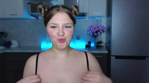 Bella Wooowww online show from 03.07.25