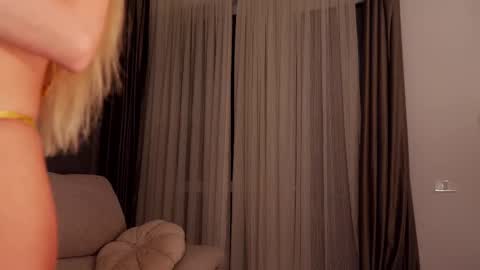 Alessia online show from 10.06.25