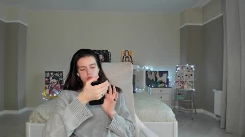 Monica online show from 09.24.25