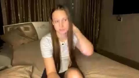 Anny Simpson online show from 10.26.25