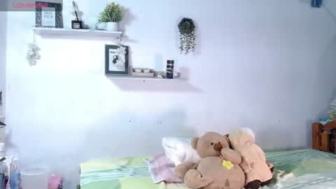 Snapshot of babby_swet chatting on 06.22.26 babby_swet online show from 06.22.26