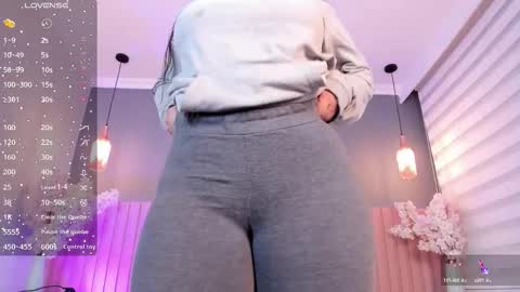 Snapshot of babe_sophiee chatting on 10.16.25 babe_sophiee online show from 10.16.25